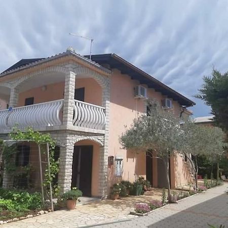 Apartmani Katica Vir Exterior photo