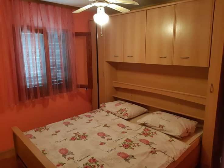 Apartmani Katica Vir Exterior photo
